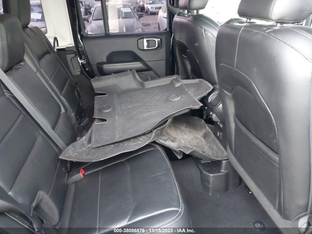 1C4HJXEG0JW191447 Jeep Wrangler Unlimited Sahara 4x4