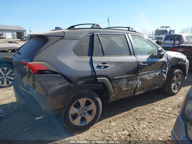 2022 TOYOTA RAV4 XLE VIN: 2T3P1RFV4NC284885