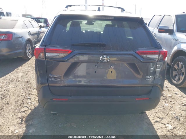 2022 TOYOTA RAV4 XLE VIN: 2T3P1RFV4NC284885