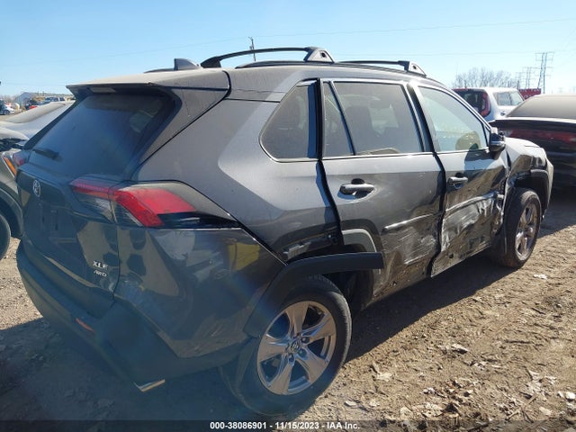 2022 TOYOTA RAV4 XLE VIN: 2T3P1RFV4NC284885