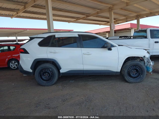 Toyota RAV4 LE 2019 2T3F1RFV6KW023005 Image 14