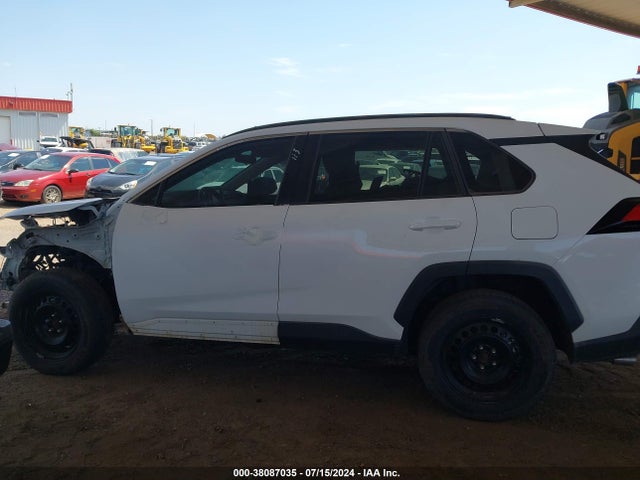 Toyota RAV4 LE 2019 2T3F1RFV6KW023005 Image 15
