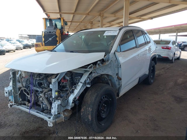 Toyota RAV4 LE 2019 2T3F1RFV6KW023005 Image 2