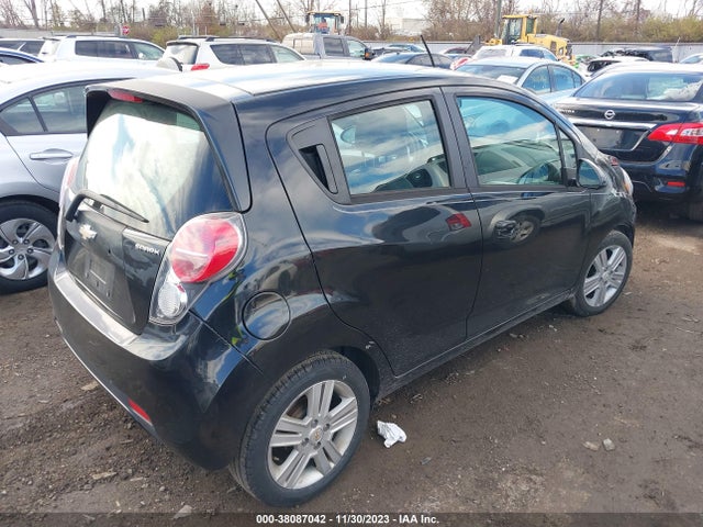 Chevrolet SPARK LS 2015 KL8CB6S97FC756320 Image 4