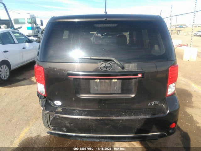 Scion Xb 686 Parklan Edition 2015 JTLZE4FE5FJ080809 Image 16