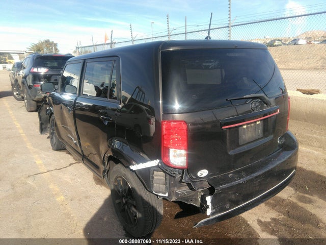JTLZE4FE5FJ080809 Scion Xb 686 Parklan Edition