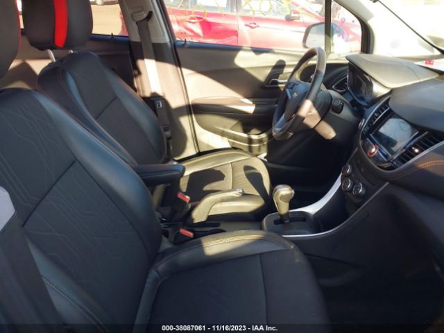 KL7CJPSB7KB897811 Chevrolet Trax Lt