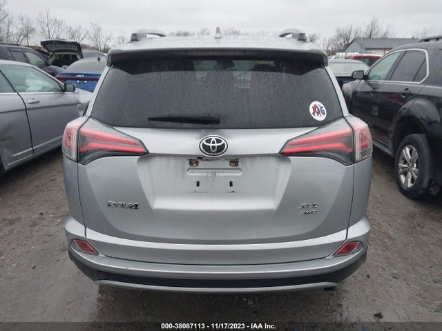 Toyota Rav4 Xle 2018 JTMRFREV2JJ229371 Image 16