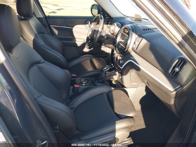 2018 MINI COUNTRYMAN WMZYT5C32J3D82807 Photo 4