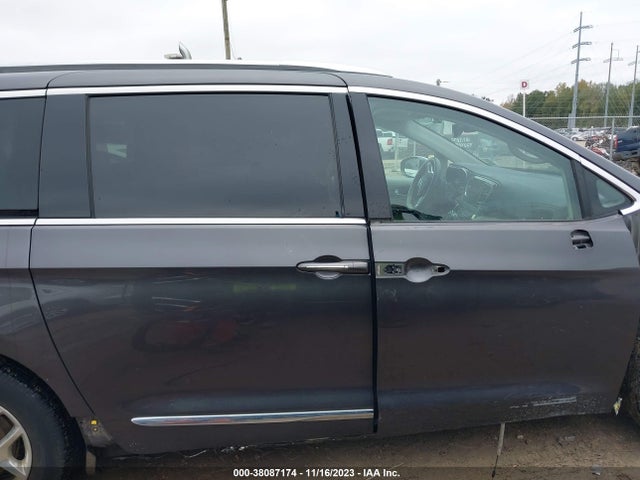 2017 CHRYSLER PACIFICA LIMITED VIN: 2C4RC1GG2HR670318