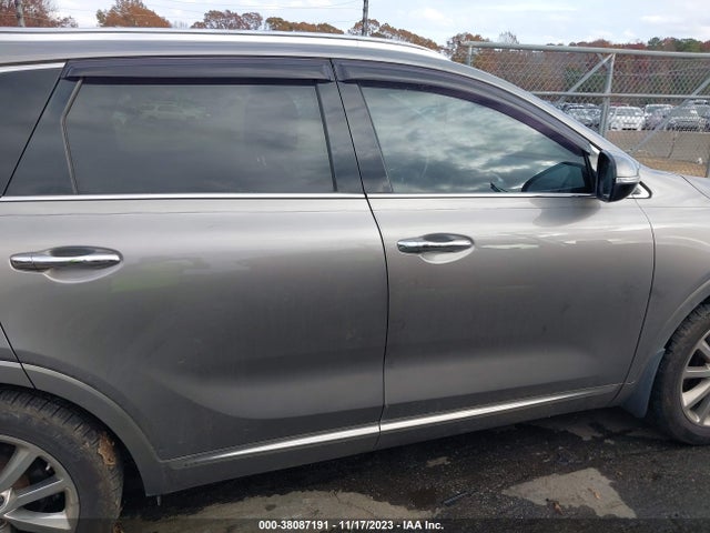 2016 KIA SORENTO 3.3L SXL VIN: 5XYPK4A52GG187112