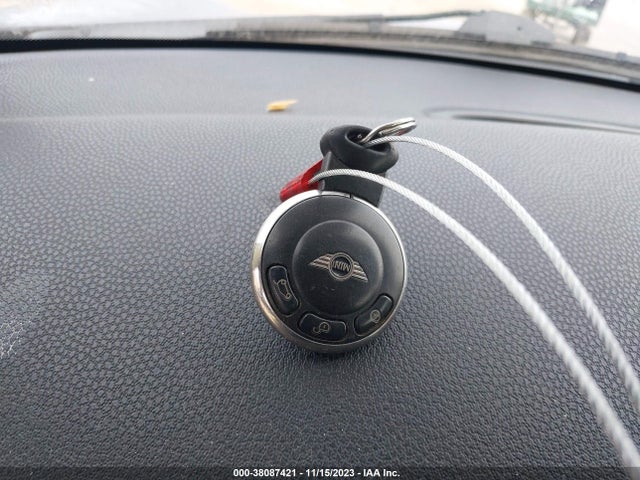 2011 MINI COOPER S CLUBMAN WMWZG3C58BTY36195 Photo 10