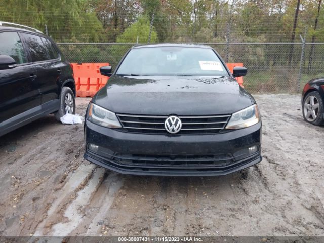 3VWD17AJ1GM245232 Volkswagen Jetta 1.8t Sport