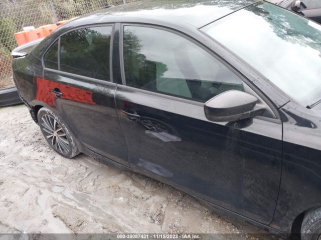 3VWD17AJ1GM245232 Volkswagen Jetta 1.8t Sport