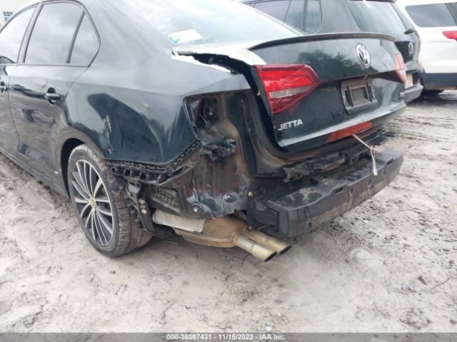 3VWD17AJ1GM245232 Volkswagen Jetta 1.8t Sport