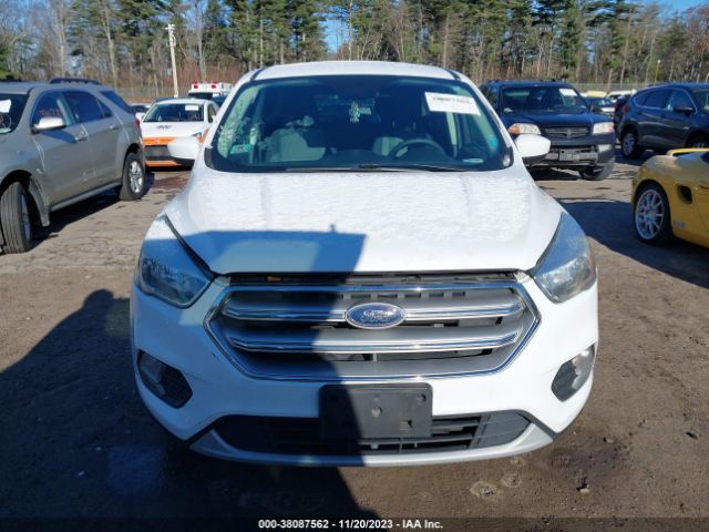 1FMCU9GD6HUA56412 Ford ESCAPE SE