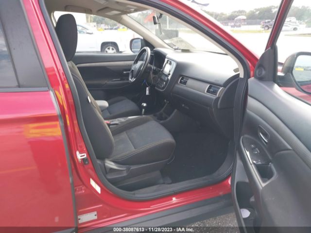 JA4AD3A38GZ049286 Mitsubishi Outlander Se