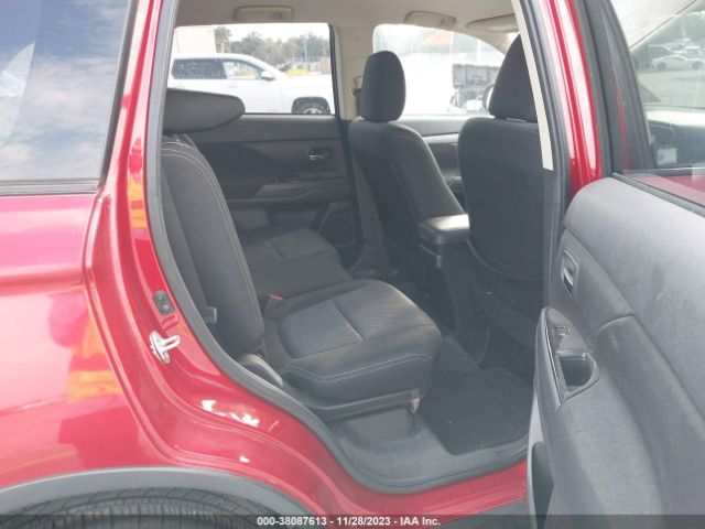 JA4AD3A38GZ049286 Mitsubishi Outlander Se