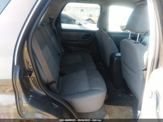 2007 FORD ESCAPE XLT VIN: 1FMYU93167KB99985