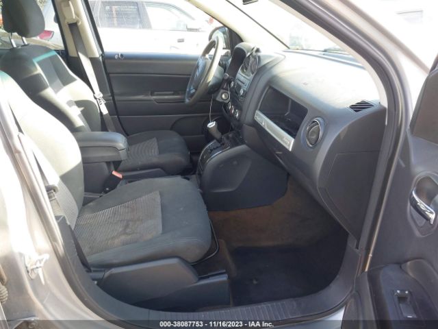 1C4NJCBA2GD634245 Jeep Compass Sport