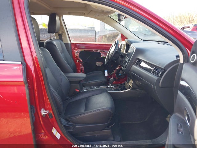 2017 MITSUBISHI OUTLANDER JA4AZ3A38HZ069847 Photo 4