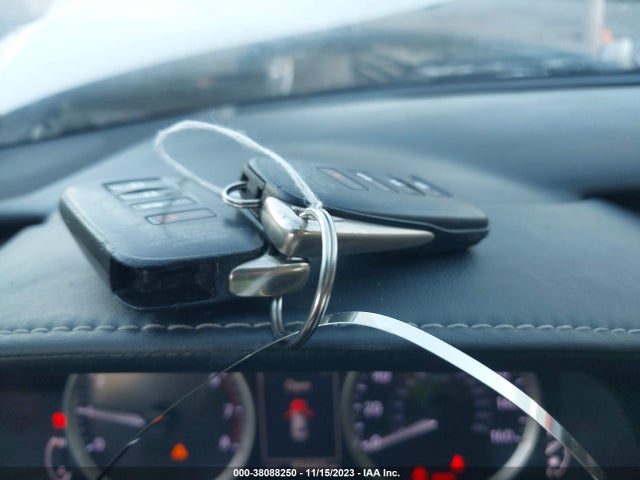 JTHBA1D29G5035638 Lexus IS 200T