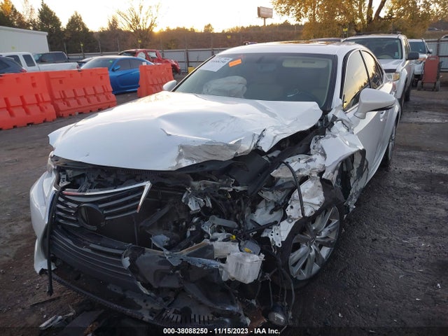 JTHBA1D29G5035638 Lexus IS 200T