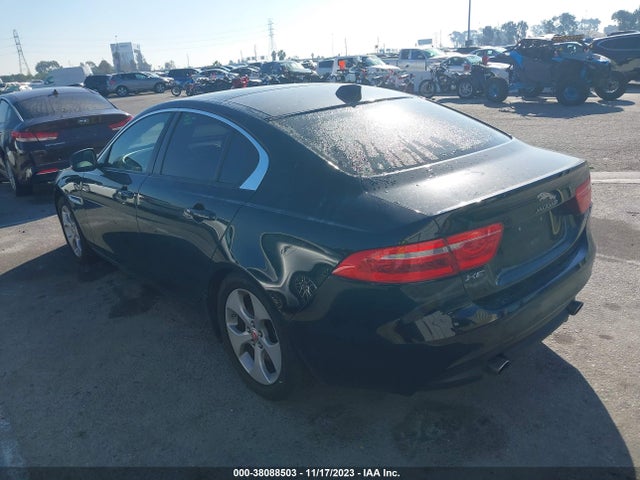 2017 JAGUAR XE SAJAR4BGXHA976824 Photo 2