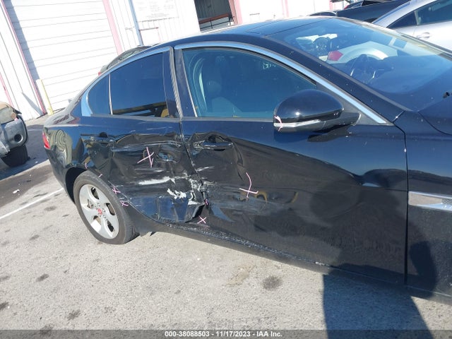 2017 JAGUAR XE SAJAR4BGXHA976824 Photo 5