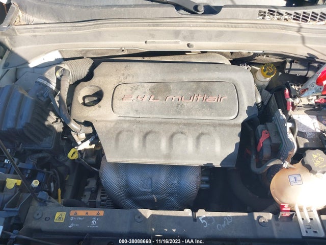 2015 JEEP RENEGADE LIMITED VIN: ZACCJADT2FPC44885