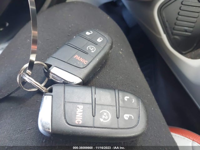 2015 JEEP RENEGADE LIMITED VIN: ZACCJADT2FPC44885