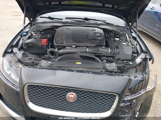 2018 JAGUAR XF SAJBD4FX8JCY68435 Photo 9