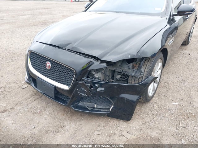2018 JAGUAR XF SAJBD4FX8JCY68435 Photo 5