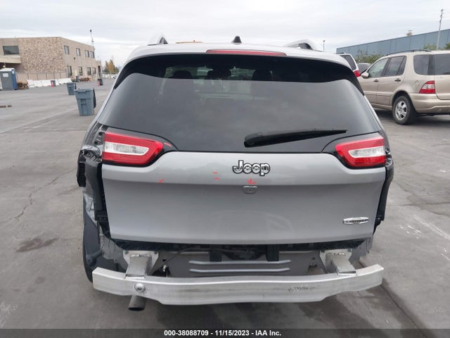 2018 JEEP CHEROKEE LATITUDE PLUS FWD VIN: 1C4PJLLB5JD561928