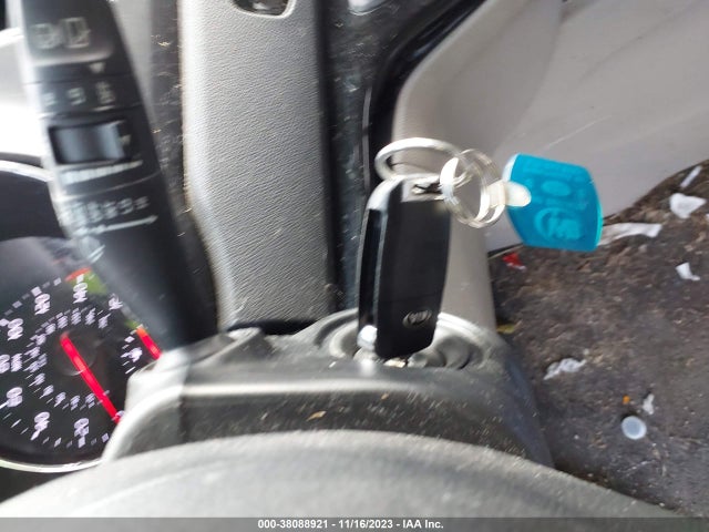 2016 KIA SEDONA LX VIN: KNDMB5C16G6131874