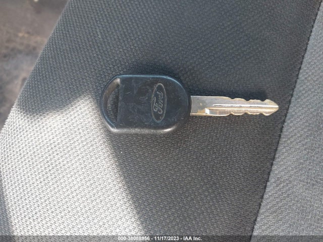 2010 FORD RANGER XL VIN: 1FTLR1FEXAPA63983