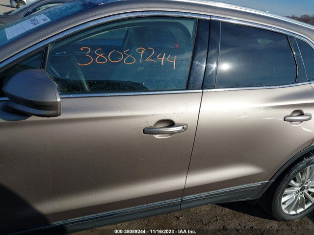 2019 LINCOLN MKC STANDARD VIN: 5LMCJ1C90KUL18036