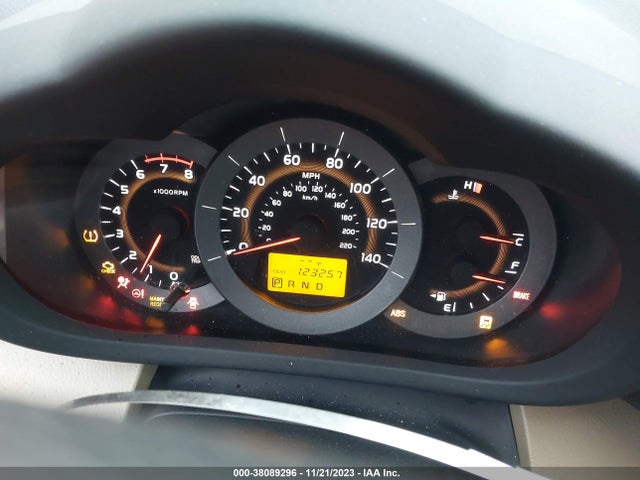 2010 TOYOTA RAV4 VIN: JTMZF4DV8AD015617