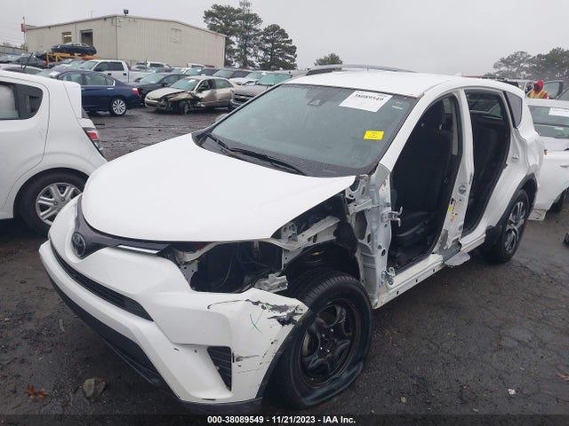 2018 TOYOTA RAV4 LE VIN: JTMZFREV3JJ185414