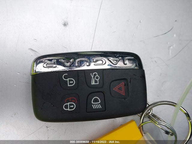 2017 JAGUAR XF SAJBD4BV7HCY44402 Photo 10