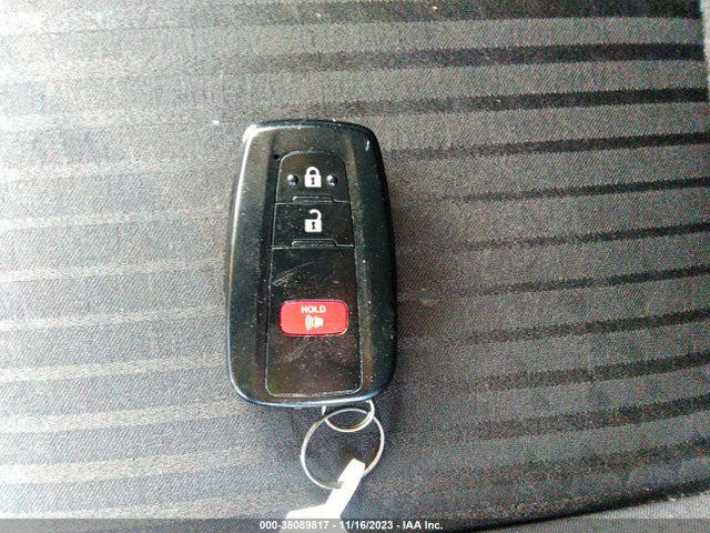 2018 TOYOTA PRIUS THREE VIN: JTDKARFUXJ3057133