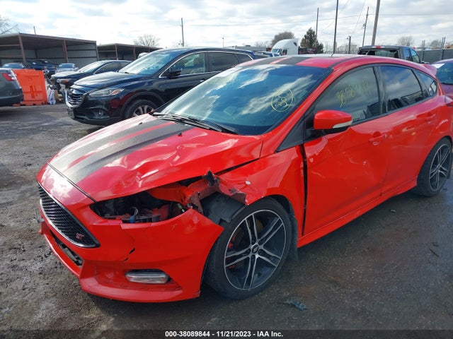2015 FORD FOCUS ST VIN: 1FADP3L93FL255425