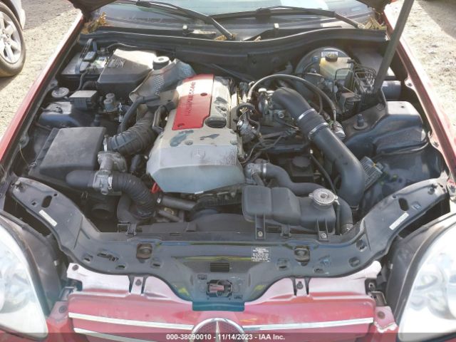 1999 MERCEDES-BENZ SLK-CLASS WDBKK47F0XF120729 Photo 9