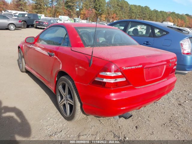 1999 MERCEDES-BENZ SLK-CLASS WDBKK47F0XF120729 Photo 2