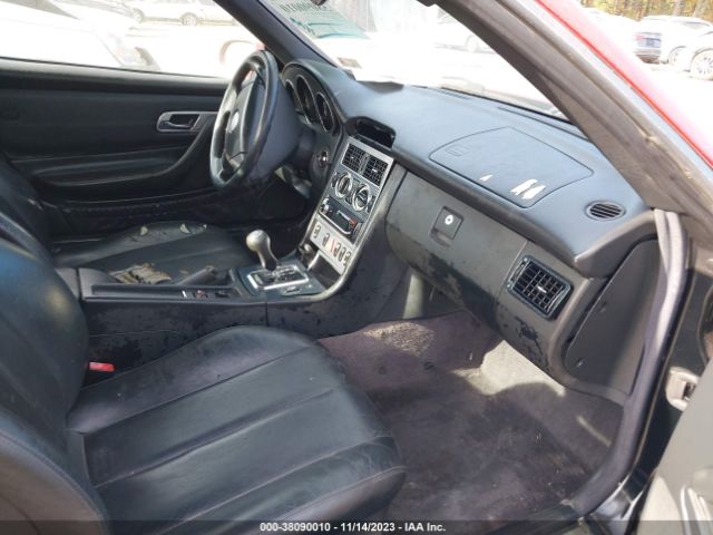 1999 MERCEDES-BENZ SLK-CLASS WDBKK47F0XF120729 Photo 4