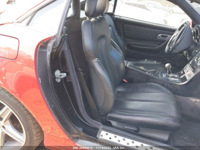 1999 MERCEDES-BENZ SLK-CLASS WDBKK47F0XF120729 Photo 7