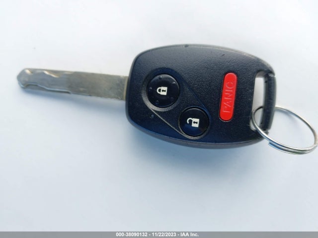 2012 HONDA FIT SPORT VIN: JHMGE8G52CC031381