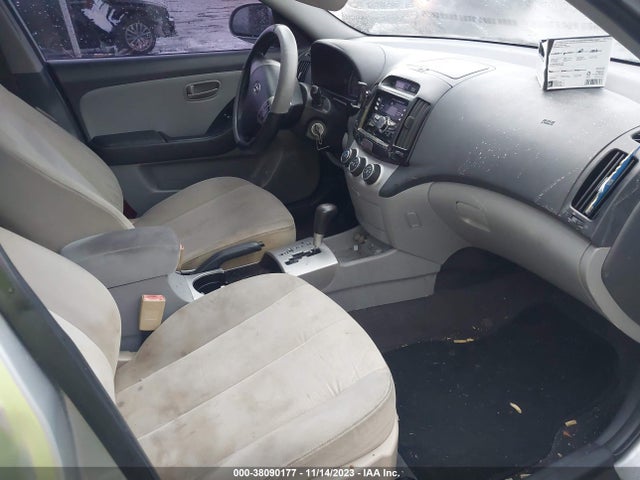 2008 HYUNDAI ELANTRA GLS/SE VIN: KMHDU46DX8U552760