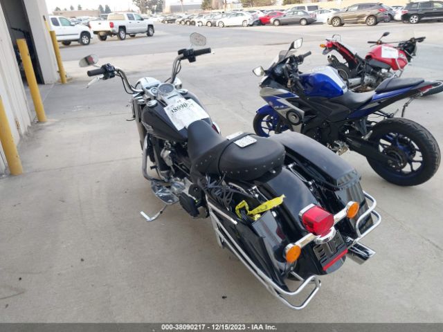 2022 HARLEY-DAVIDSON FLHR 1HD1FBC27NB636744 Photo 2