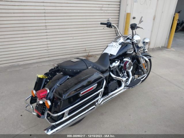 2022 HARLEY-DAVIDSON FLHR 1HD1FBC27NB636744 Photo 3